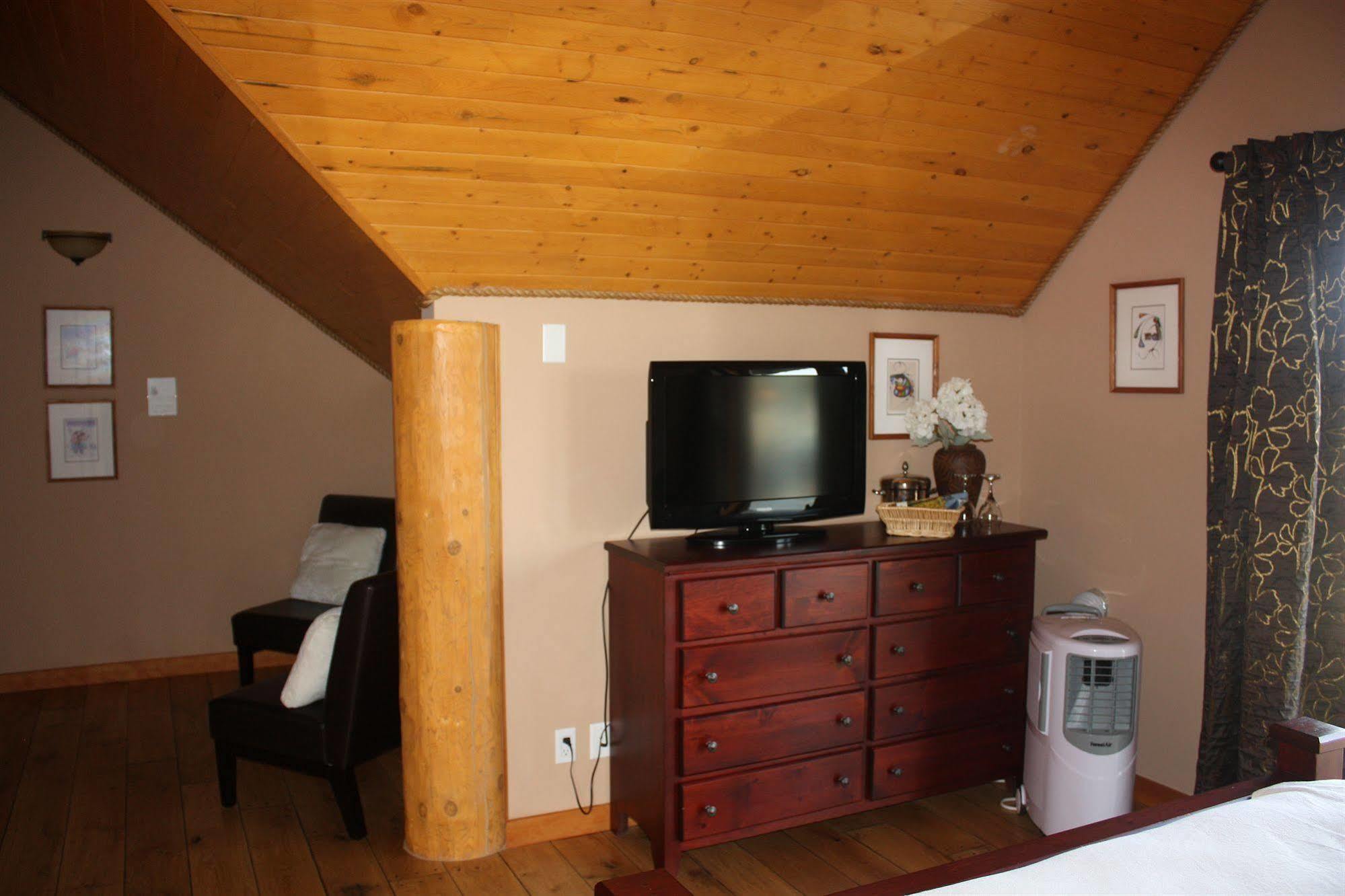 A Okanagan Lakeview Inn Kelowna Exterior foto